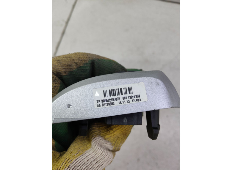 Кнопки руля к Opel Zafira, 2011г.