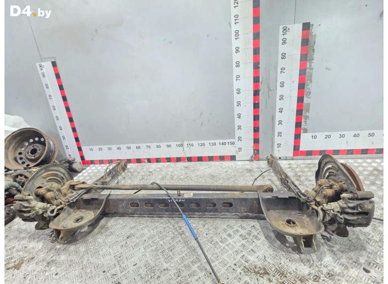 Балка подвески задняя к Opel Vivaro 2004 г.