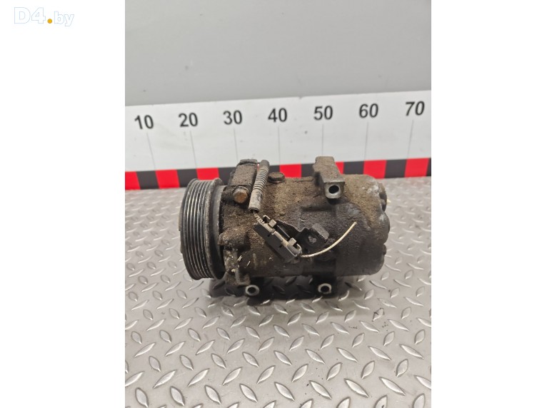 Компрессор кондиционера к Renault Scenic 1997 г.