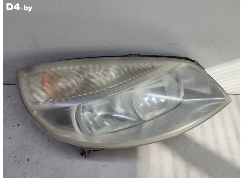 Фара правая к Renault Scenic 2004 г.