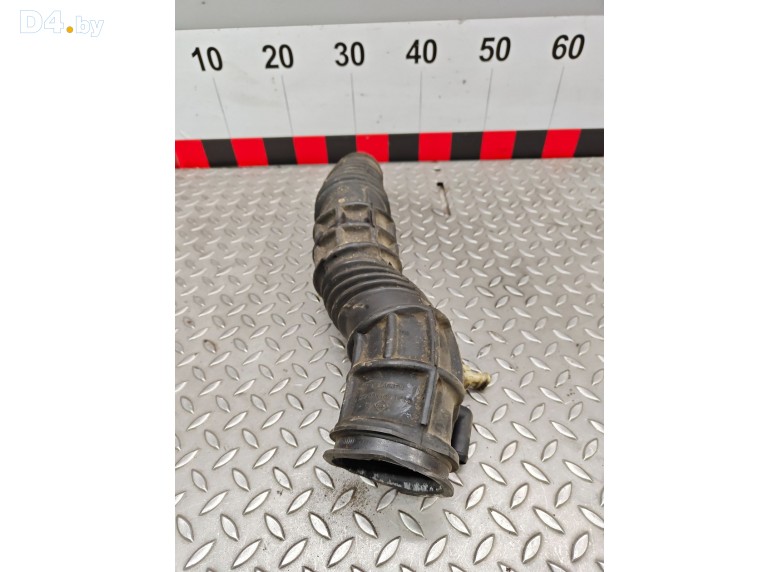 Патрубок воздушного фильтра к Renault Scenic 1998 г.