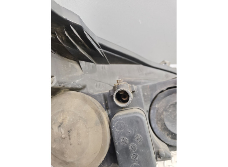 Фара передняя (комплект) к Opel Astra, 2006г.