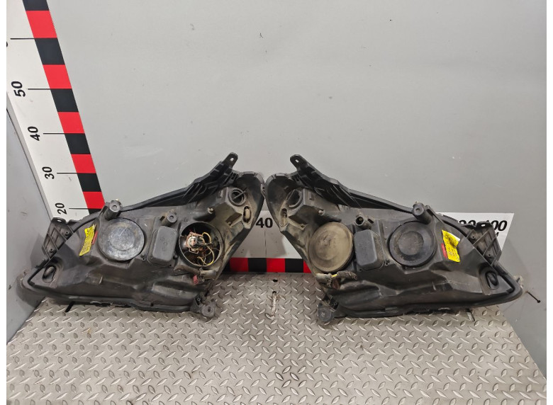 Фара передняя (комплект) к Opel Astra, 2006г.