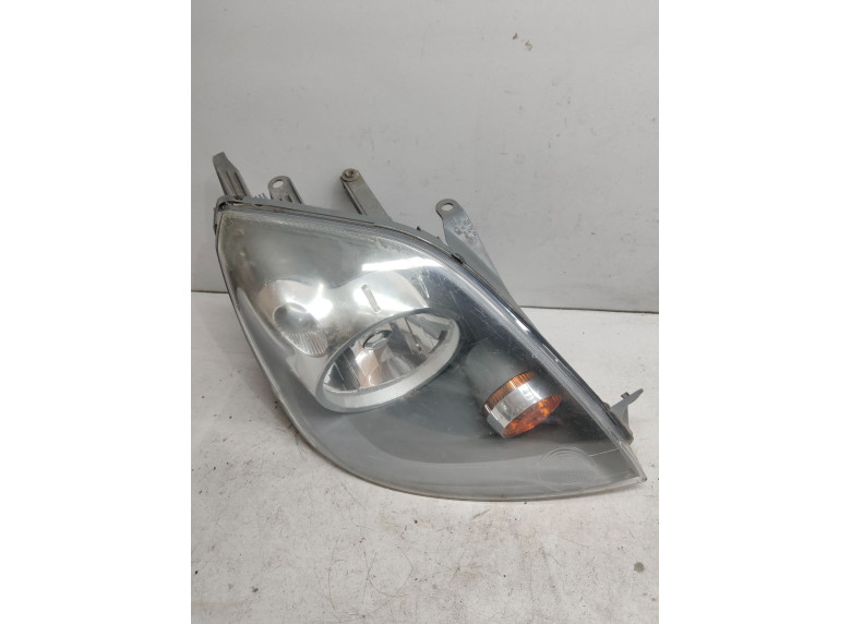 Фара правая к Ford Fiesta, 2006г.