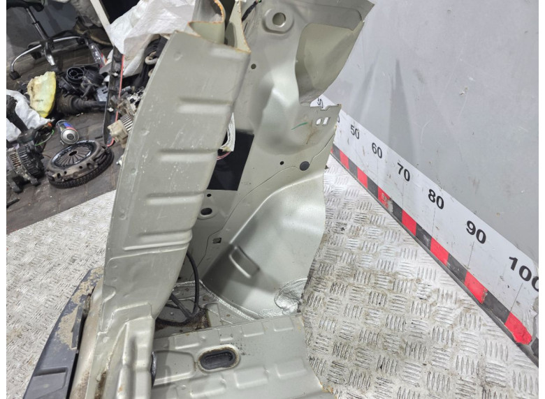 Четверть задняя левая к Dacia Duster, 2011г.