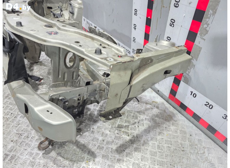 Четверть передняя левая к Dacia Duster 2011 г.