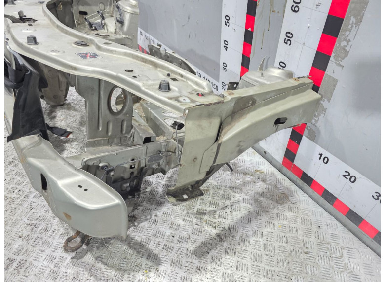 Четверть передняя левая к Dacia Duster, 2011г.