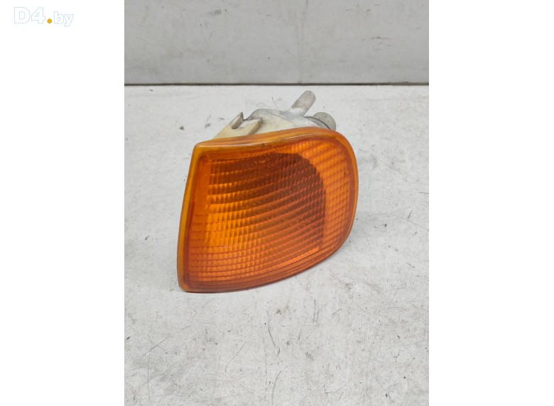 Поворотник левый к Volkswagen Caddy 1998 г.