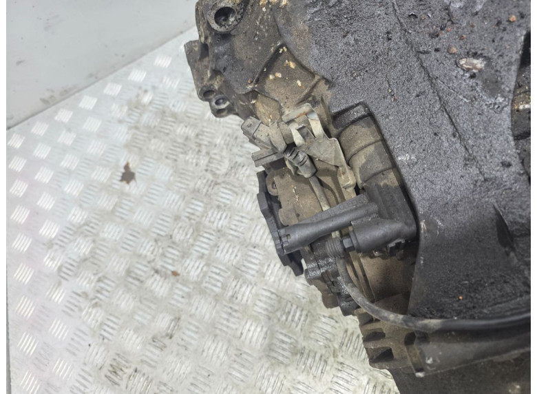 Цилиндр сцепления рабочий к Volkswagen Passat, 2002г.