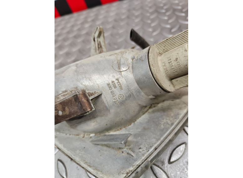 Поворотник правый к Volkswagen Passat, 1999г.