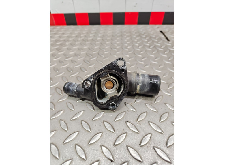 Корпус термостата к Dacia Sandero, 2012г.