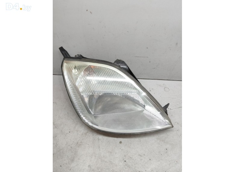 Фара правая к Ford Fiesta 2004 г.