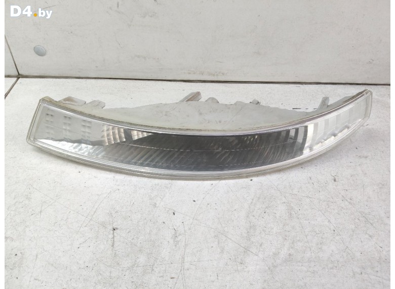 Поворотник левый к Renault Trafic 2006 г.