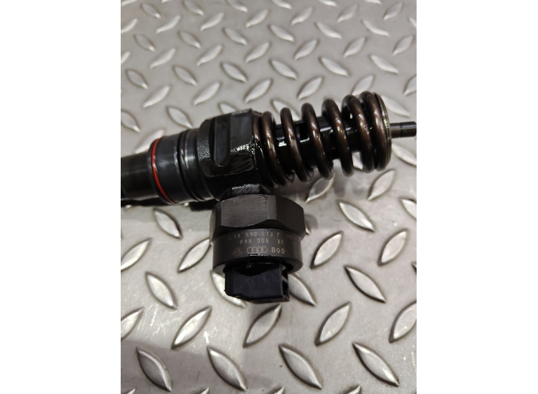 Форсунка к Volkswagen Passat, 2001г.