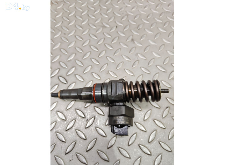 Форсунка к Volkswagen Passat 2001 г.