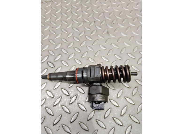 Форсунка к Volkswagen Passat, 2001г.