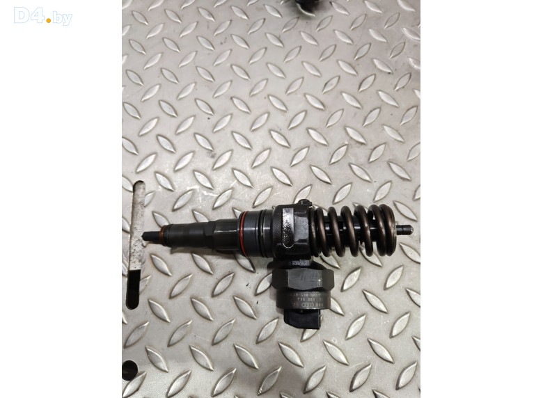 Форсунка к Volkswagen Passat 2001 г.