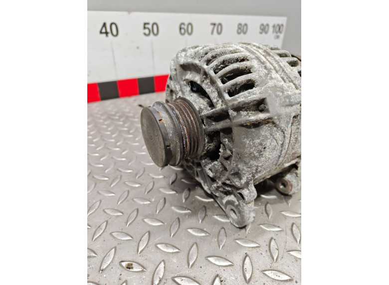 Генератор к Volkswagen Passat, 2001г.