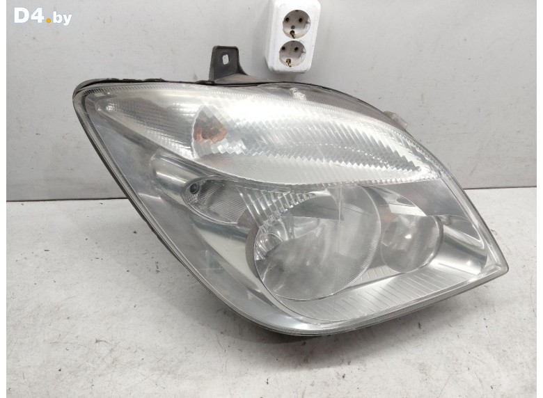 Фара правая к Mercedes Sprinter 2006 г.