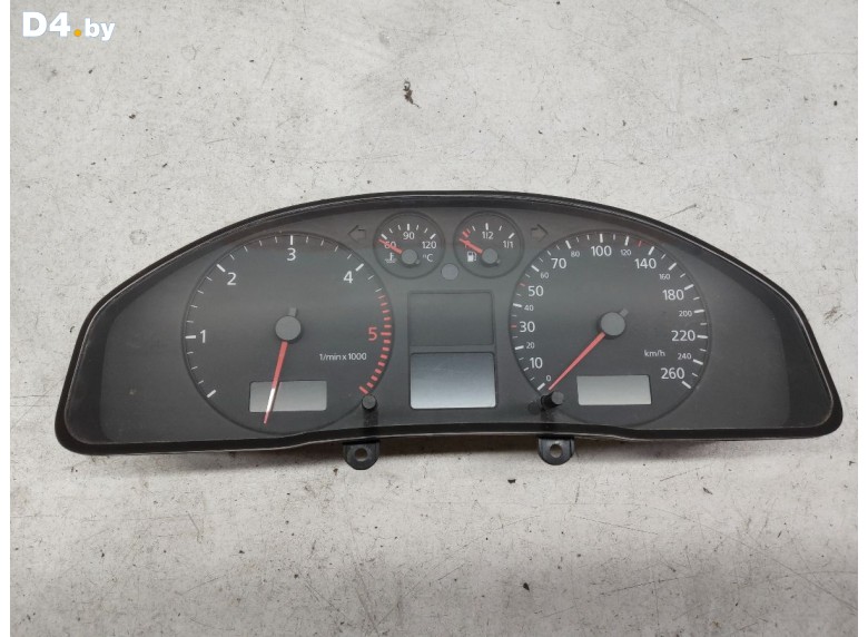 Щиток приборов (приборная панель) к Audi A4 2000 г.