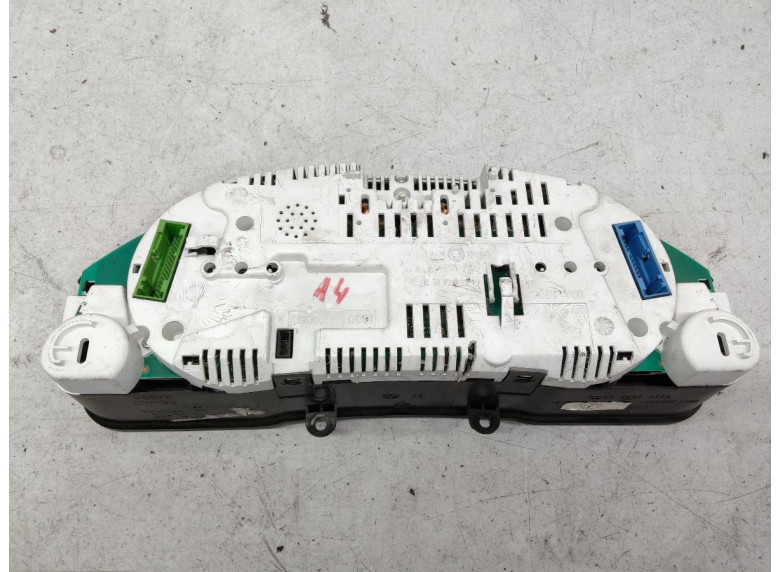 Щиток приборов (приборная панель) к Audi A4, 2000г.