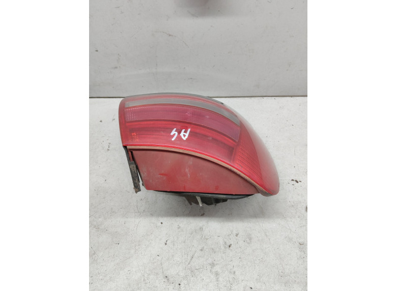 Фонарь задний левый к Audi A4, 2000г.