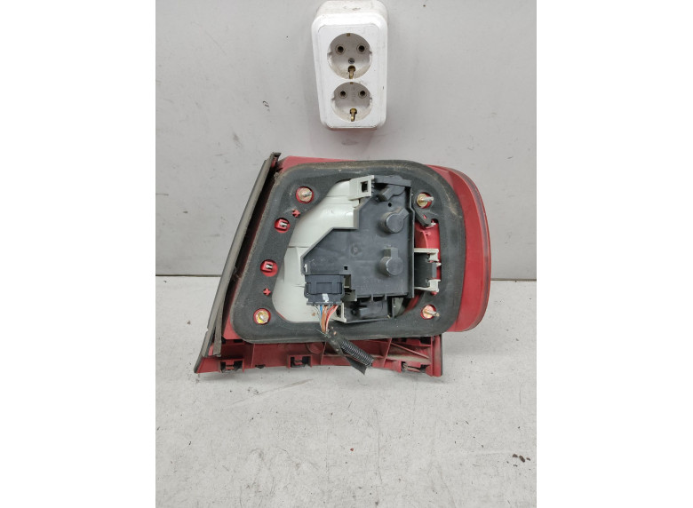 Фонарь задний левый к Audi A4, 2000г.