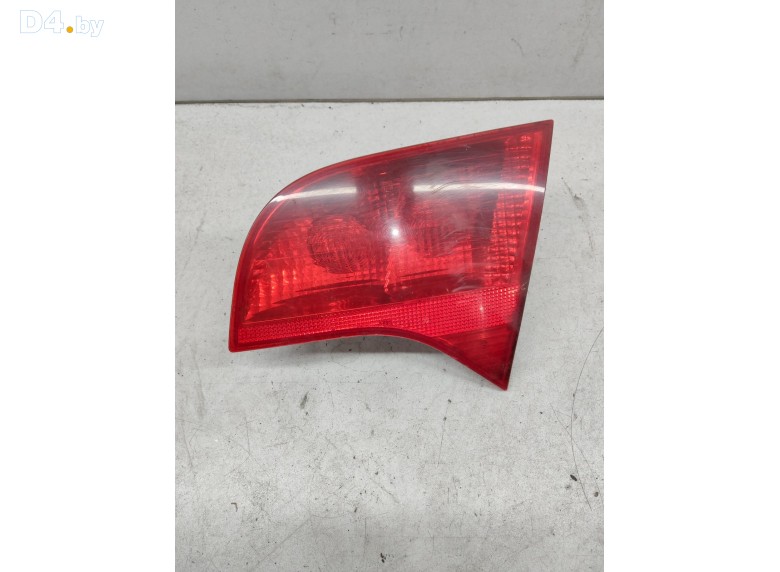 Фонарь крышки багажника правый к Audi A4 2006 г.
