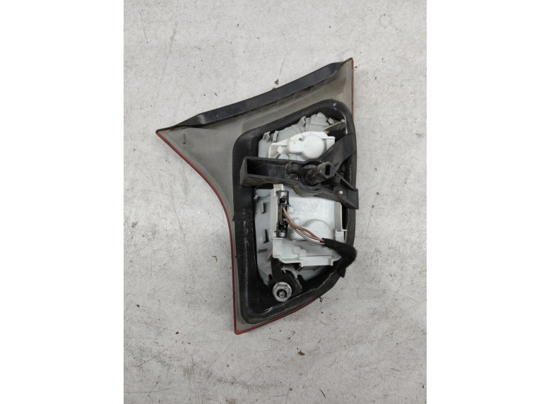 Фонарь крышки багажника правый к Audi A4, 2006г.