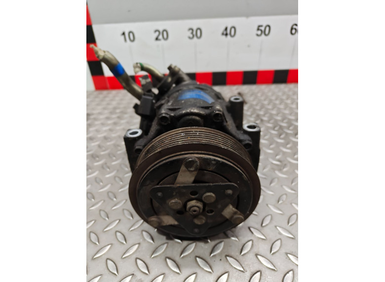 Компрессор кондиционера к Ford Focus, 2008г.