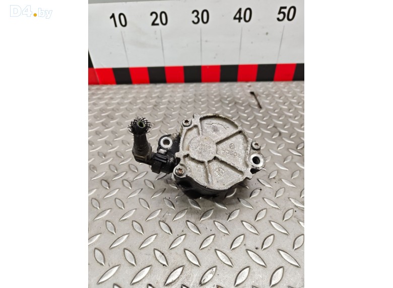 Насос вакуумный к Volvo V50 2008 г.