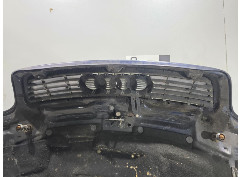 Решетка капота к Audi A6, 1995г.