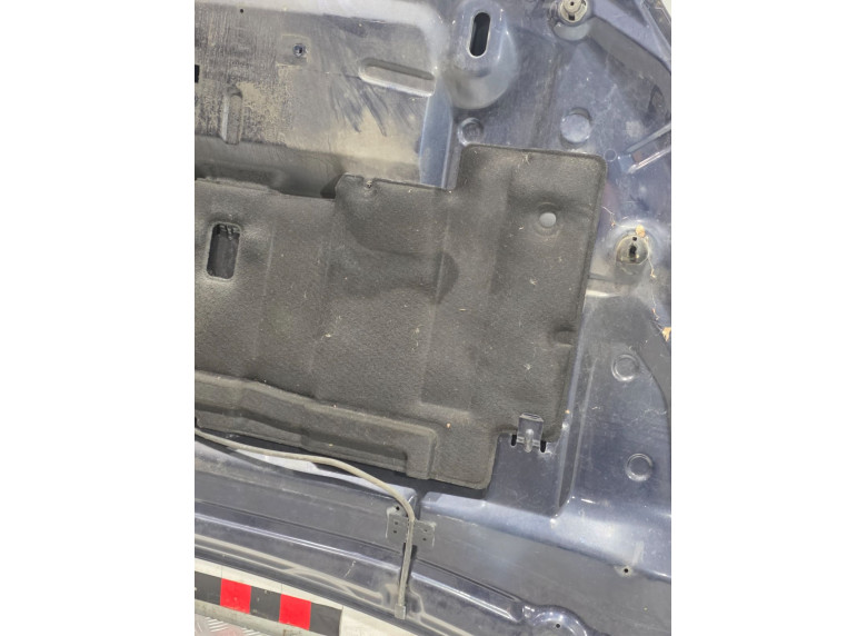 Шумоизоляция капота к Renault Megane, 2010г.