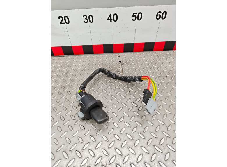 Замок зажигания к Renault Kangoo, 2004г.