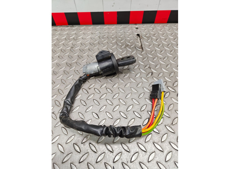 Замок зажигания к Renault Kangoo, 2004г.