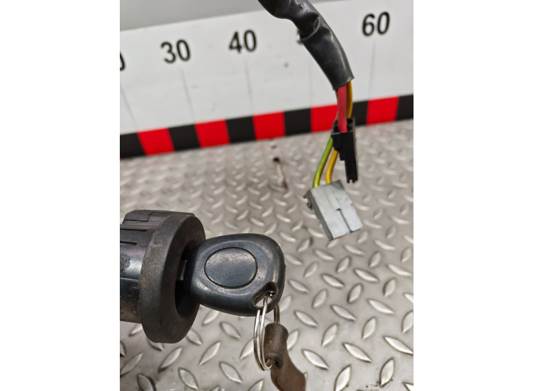 Замок зажигания к Renault Kangoo, 2003г.