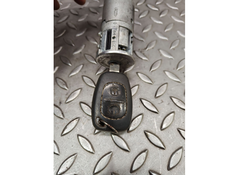 Замок зажигания к Renault Trafic, 2006г.