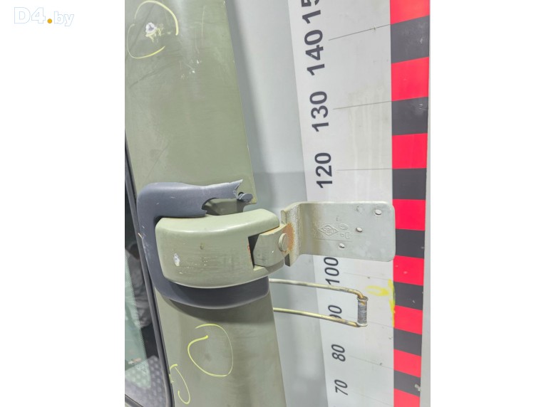 Петля двери задней правой к Renault Master 2008 г.