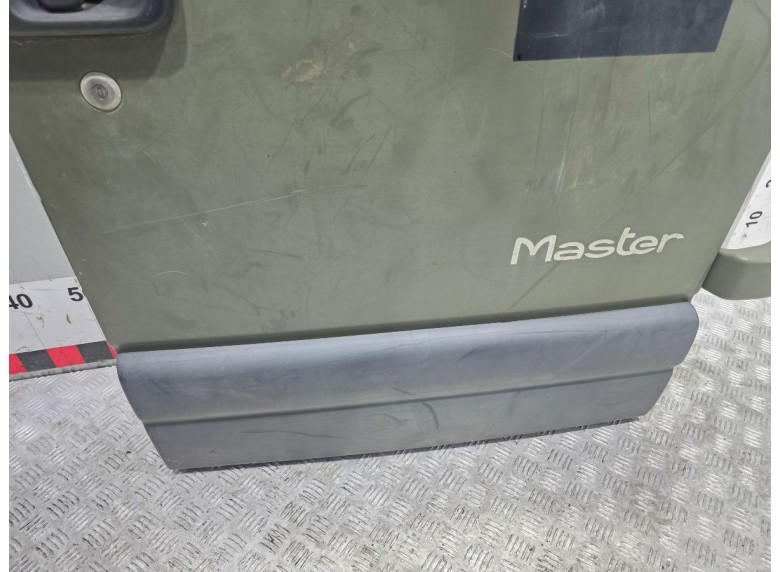 Дверь задняя распашная правая к Дверь задняя распашная правая к Renault Master 2008 г. Master