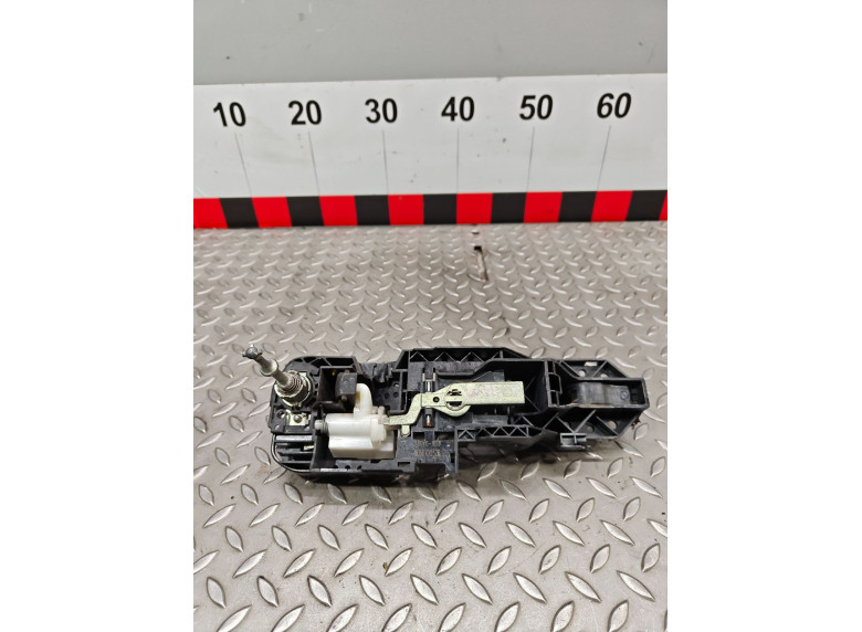 Ручка наружная передняя левая к Renault Scenic, 2013г.