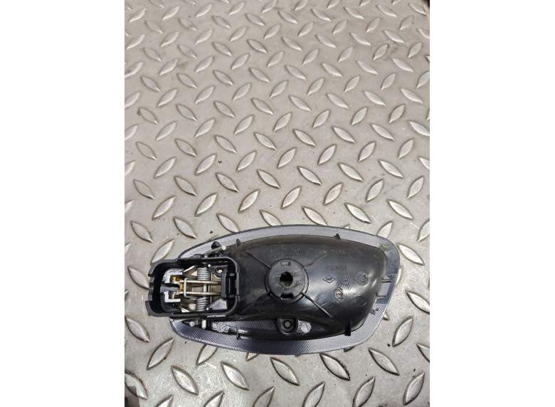 Ручка внутренняя передняя правая к Renault Scenic, 2013г.