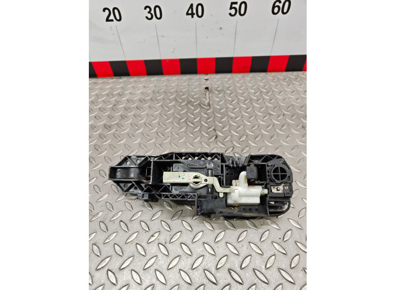 Ручка наружная передняя правая к Renault Scenic, 2013г.