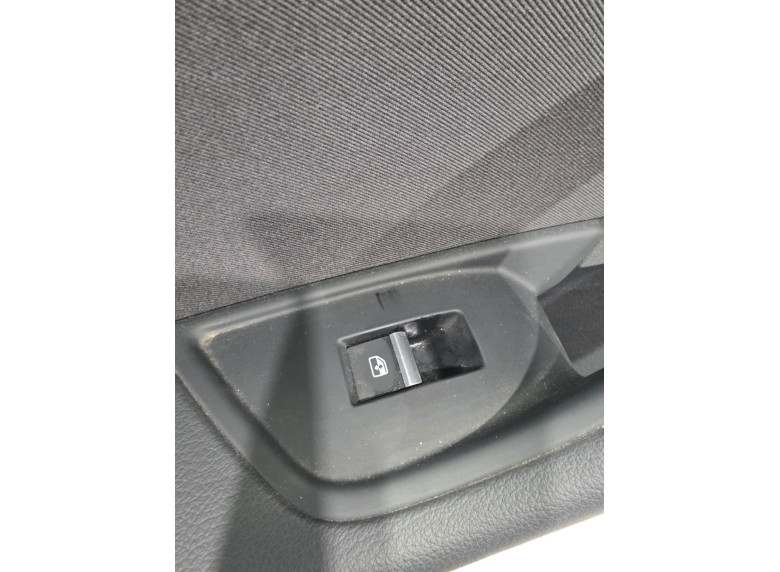 Кнопка стеклоподъемника заднего левого к Audi A4, 2021г.