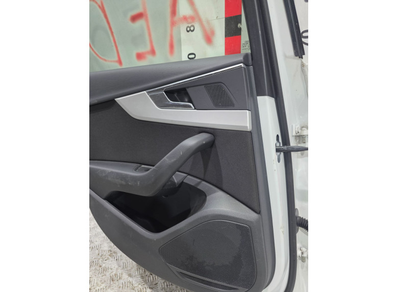 Обшивка двери задней левой (дверная карта) к Audi A4, 2021г.