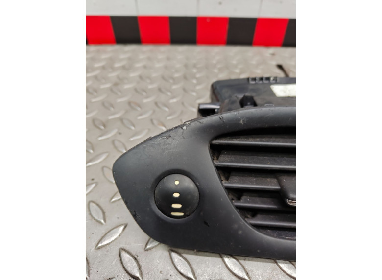 Дефлектор обдува салона к Renault Scenic, 2012г.