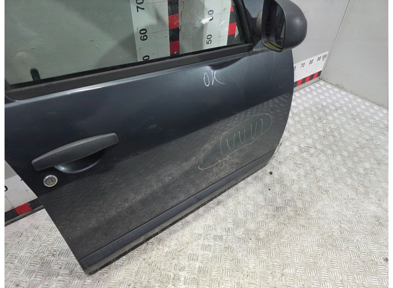 Дверь передняя правая к Dacia Sandero, 2011г.