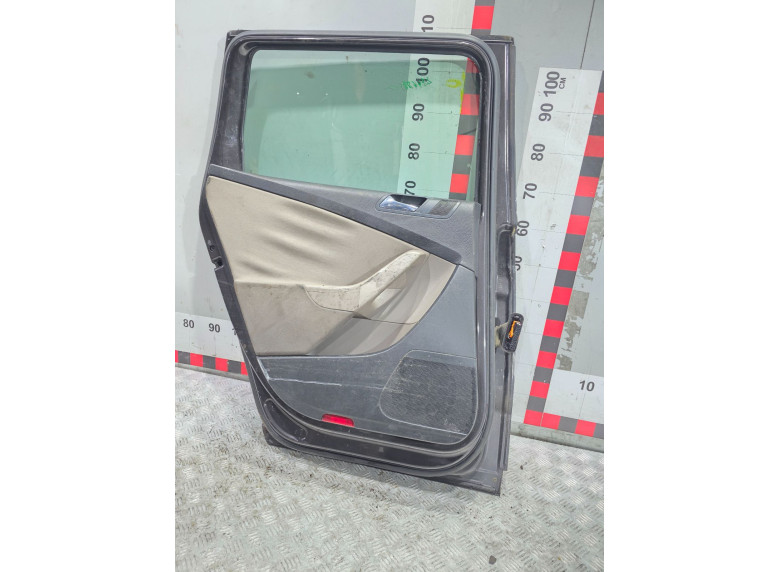 Дверь задняя левая к Volkswagen Passat, 2007г.
