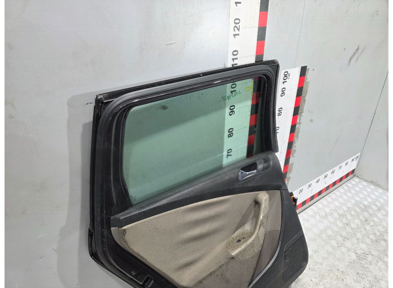 Дверь задняя левая к Volkswagen Passat, 2007г.