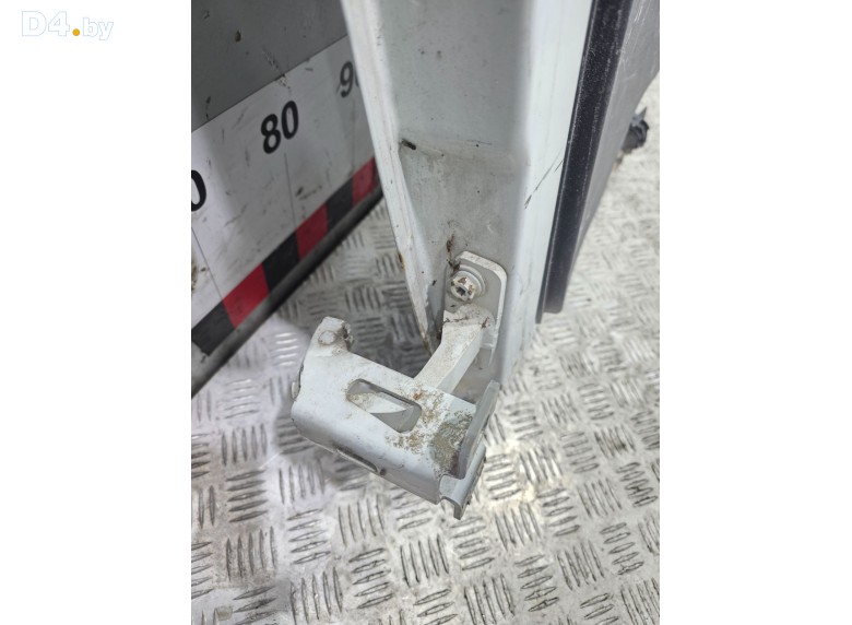 Петля двери задней правой к Dacia Logan 2008 г.