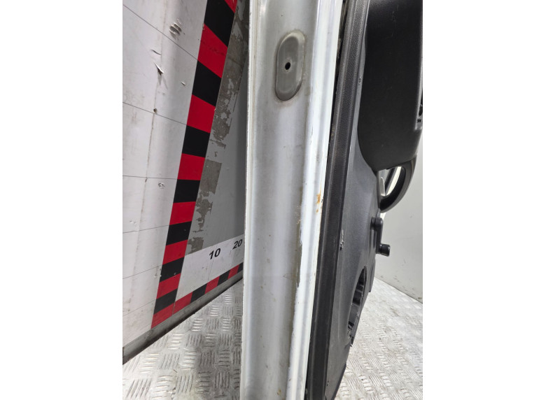 Дверь передняя левая к Dacia Logan, 2008г.